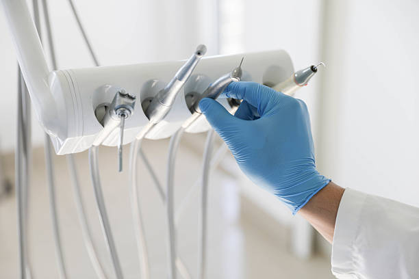 Professional Tooth Extraction technician working in University Center, VA